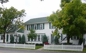 Grapevine House
